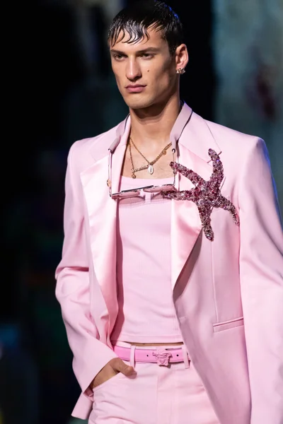 Look 96